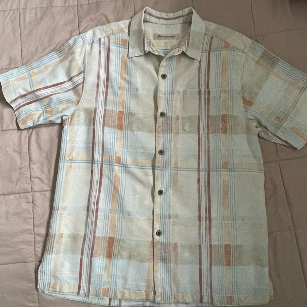 Tommy Bahama shirt sleeve 100% silk shirt.